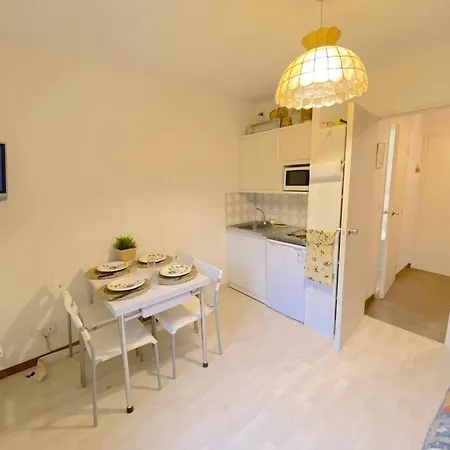 דירה Studio